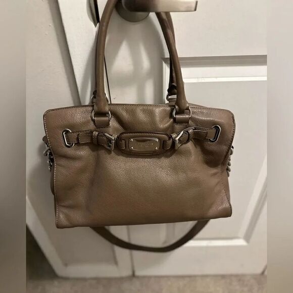 MICHAEL KORS Hamilton Satchel - Picture 1 of 9